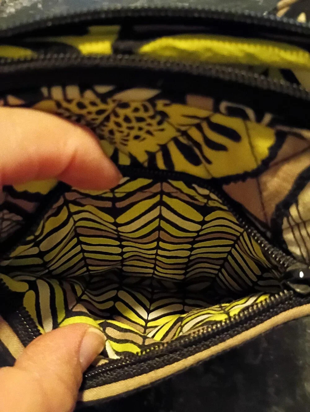Quilted Floral Crossbody Vera Bradley Bag in Lime Green, Gray, Black And White